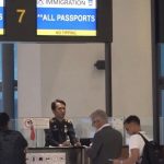 Petugas di Tempat Pemeriksaan Imigrasi (TPI) di bandara internasional, siap siaga memberikan pelayanan keimigrasian terbaik.