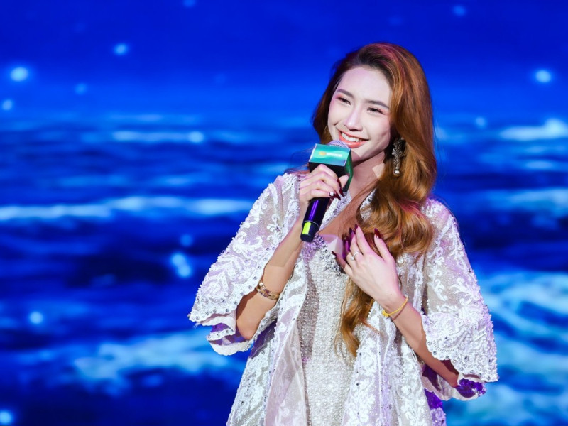 Icha Yang, penyanyi asal Jember, Jawa Timur ini kian populer di kancah internasional.