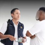 Petugas imigrasi sedang memeriksa dokumen milik warga negara asing (WNA) di salah satu perusahaan yang didatangi tim operasi Wirawaspada.