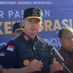 Direktur Jenderal Imigrasi, Hendarsam Marantoko ketika memimpin pengukuhan Satgas Patroli Dhatma Dewat di Bali.