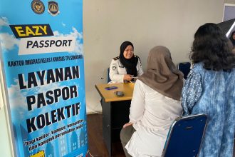 Layanan inovasi jemput bola melalui program eazy paspor dinilai mampu memangkas jarak, waktu, dan kerumitan layanan paspor yang selama ini kerap dikeluhkan masyarakat.