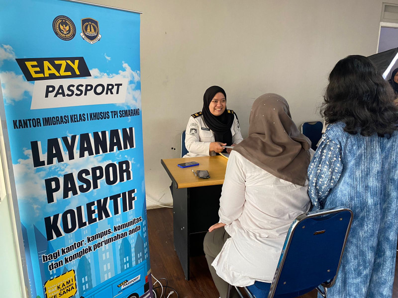 Layanan inovasi jemput bola melalui program eazy paspor dinilai mampu memangkas jarak, waktu, dan kerumitan layanan paspor yang selama ini kerap dikeluhkan masyarakat.