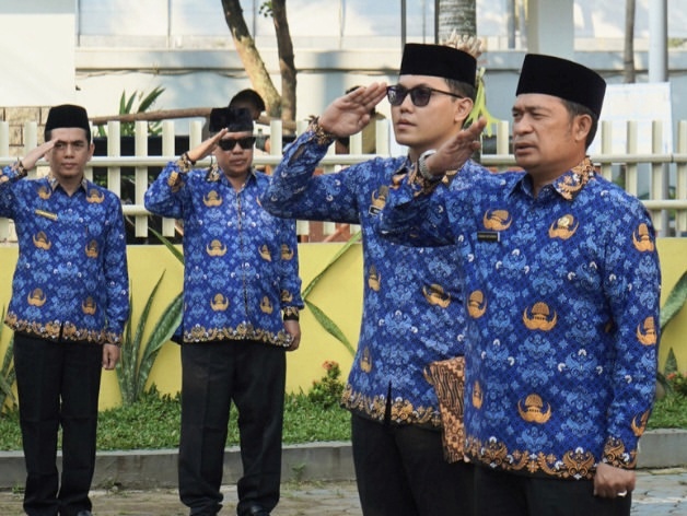 Kepala Kantor Pertanahan Kabupaten Jombang, Wawas Setiawan, memimpin upacara Kebangkitan Bangsa.