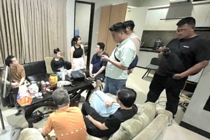 Petugas imigrasi menggelar operasi senyap di Puri Anjasmoro, Semarang Barat, membuahkan hasil dengan mengamankan 4 WNA Tiongkok yang diduga terlibat aktivitas mencurigakan.