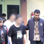 Petugas imigrasi mendeportasi 3 WNA Tiongkok, berinisial CS, FG, dan CX yang diduga menjadi aktor di balik jaringan pernikahan ilegal.