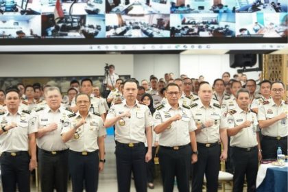 Direktur Jenderal Imigrasi, Hendarsam Marantoko, memimpin jajaran mengikuti kegiatan pemantapan internal imigrasi se-Indonesia.