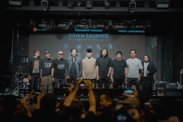 Band Dewa 19 yang digawangi Ahmad Dhani bakal berkolaborasi dengan Virzha dan Padi Reborn dalam konser di Graha UNESA, 28 November 2026.