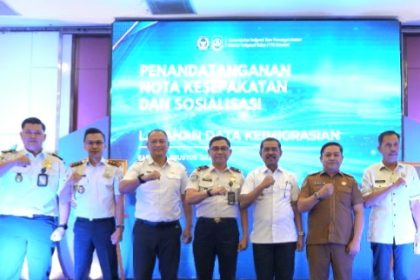 Perkuat sinergi lintas instansi, Kantor Imigrasi Kelas I TPI Kendari resmi menjalin kerja sama dengan DPMPTSP dan Mal Pelayanan Publik Kabupaten Konawe, Kolaka Utara, serta Bombana dalam penandatanganan Nota Kesepakatan di Claro Hotel Kendari, Rabu (5/8/2026).
