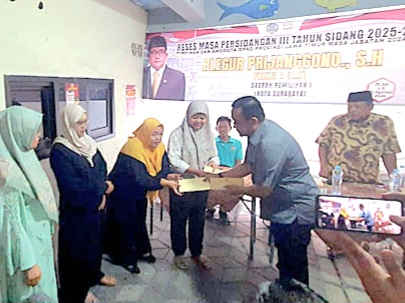 Wakil Ketua DPRD Jatim, Blegur Prijanggono saat menggelar reses Masa Persidangan III Tahun Sidang 2025–2026 di Balai RW II, Rungkut Tengah, Surabaya, Jumat (31/7/2026).