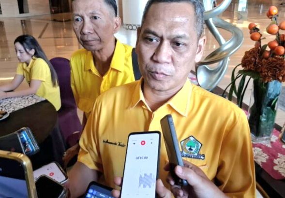Ketua DPD Golkar Surabaya Akmarawita Kadir menargetkan 10 kursi pasca terbentuknya desain politik dengan kepengurusan baru.