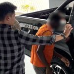 Petugas Imigrasi Semarang mengamankan GKF di sebuah indekos kawasan Tlogosari Kulon, Kecamatan Pedurungan, Kota Semarang, Jumat, 25 September 2026.